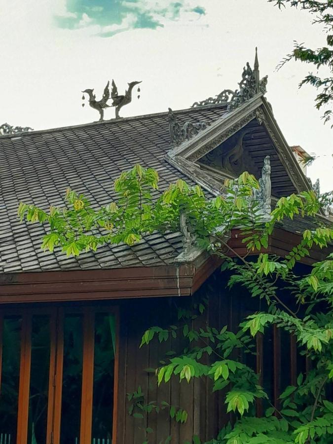 Avara Signature House Hotel Chiang Mai Esterno foto