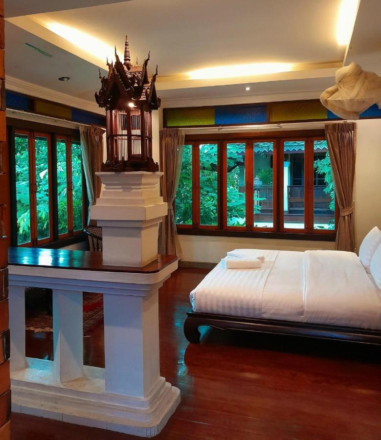 Avara Signature House Hotel Chiang Mai Esterno foto