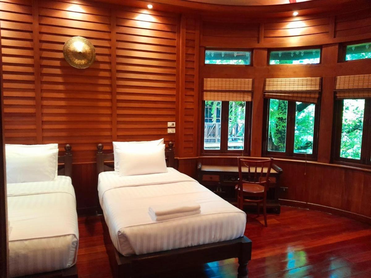 Avara Signature House Hotel Chiang Mai Esterno foto