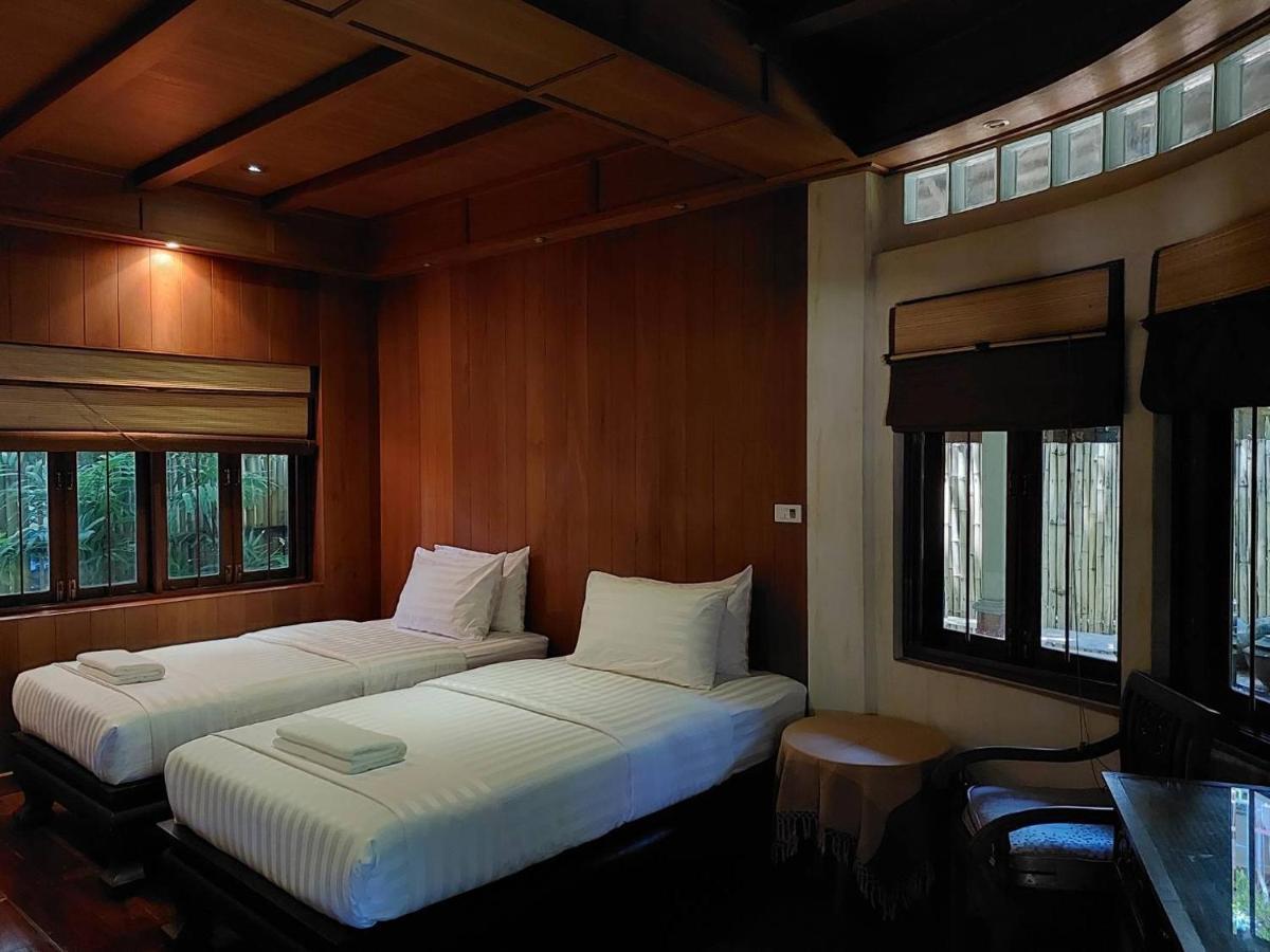 Avara Signature House Hotel Chiang Mai Esterno foto