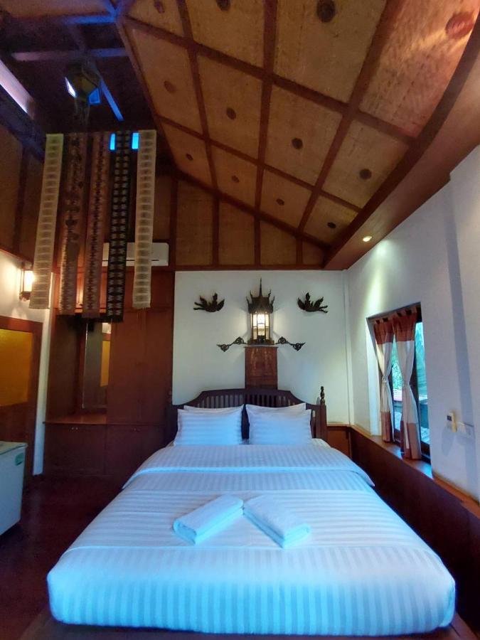 Avara Signature House Hotel Chiang Mai Esterno foto