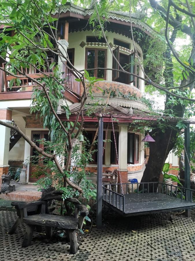 Avara Signature House Hotel Chiang Mai Esterno foto
